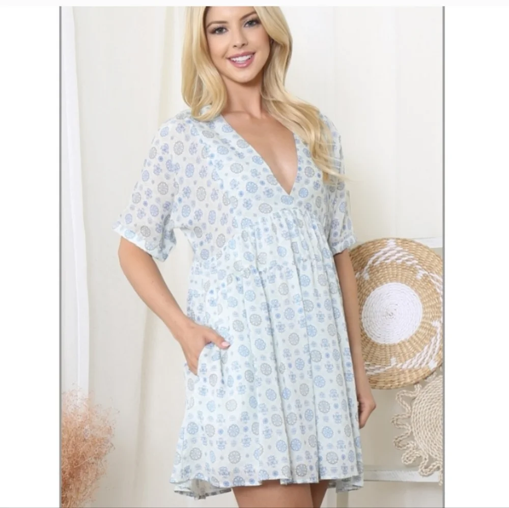 HERSY MEDALLION PRINT BABYDOLL DRESS M NWOT - Picture 11 of 13